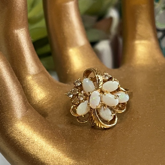 Vintage Opal Cluster Ring - Picture 2 of 11